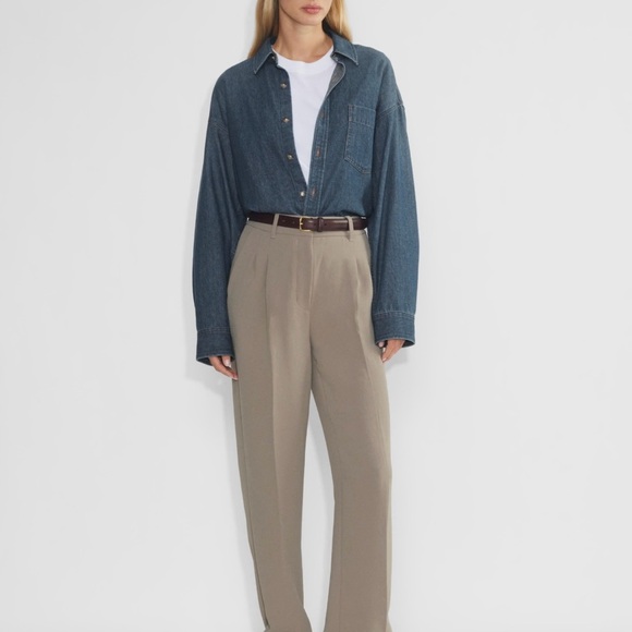 Aritzia effortless - Picture 1 of 10